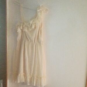 Rachael & Chloe Elegant Cream Dress